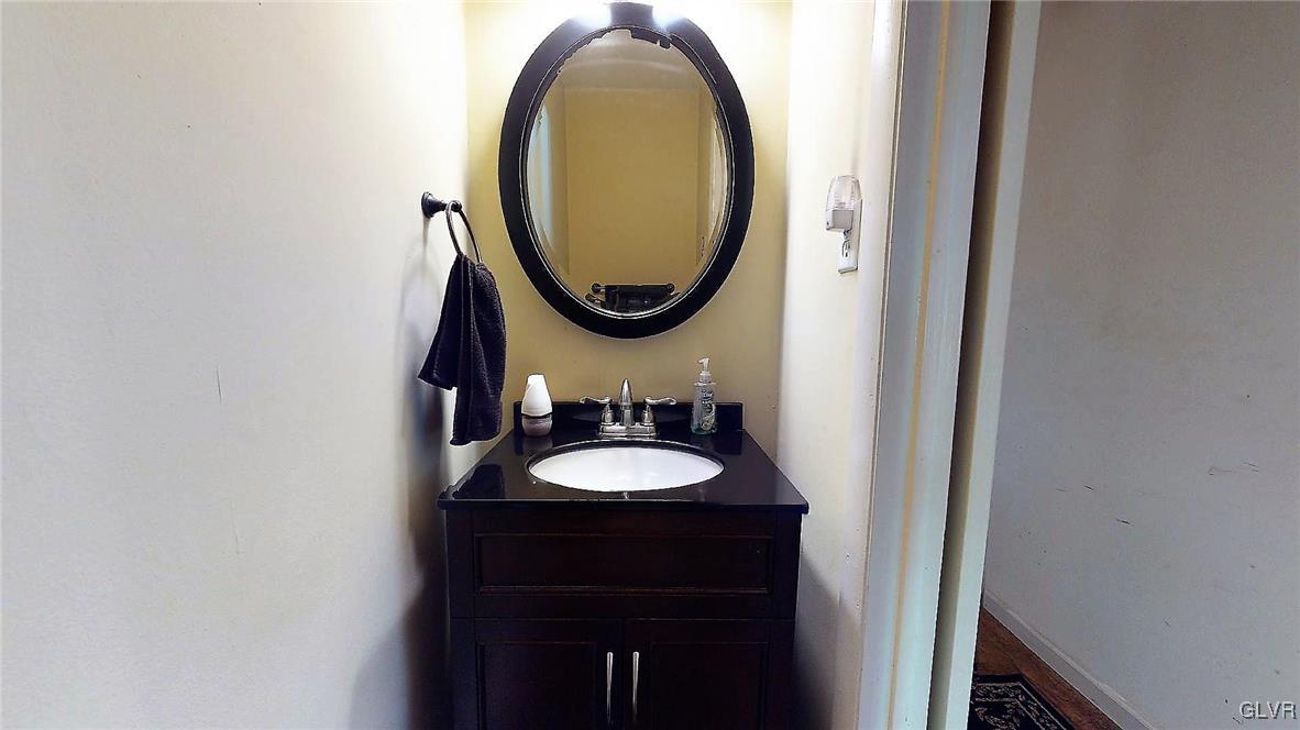 604 Walker Road Macungie, PA 18062 - Photo 17 of 41 Half Bath