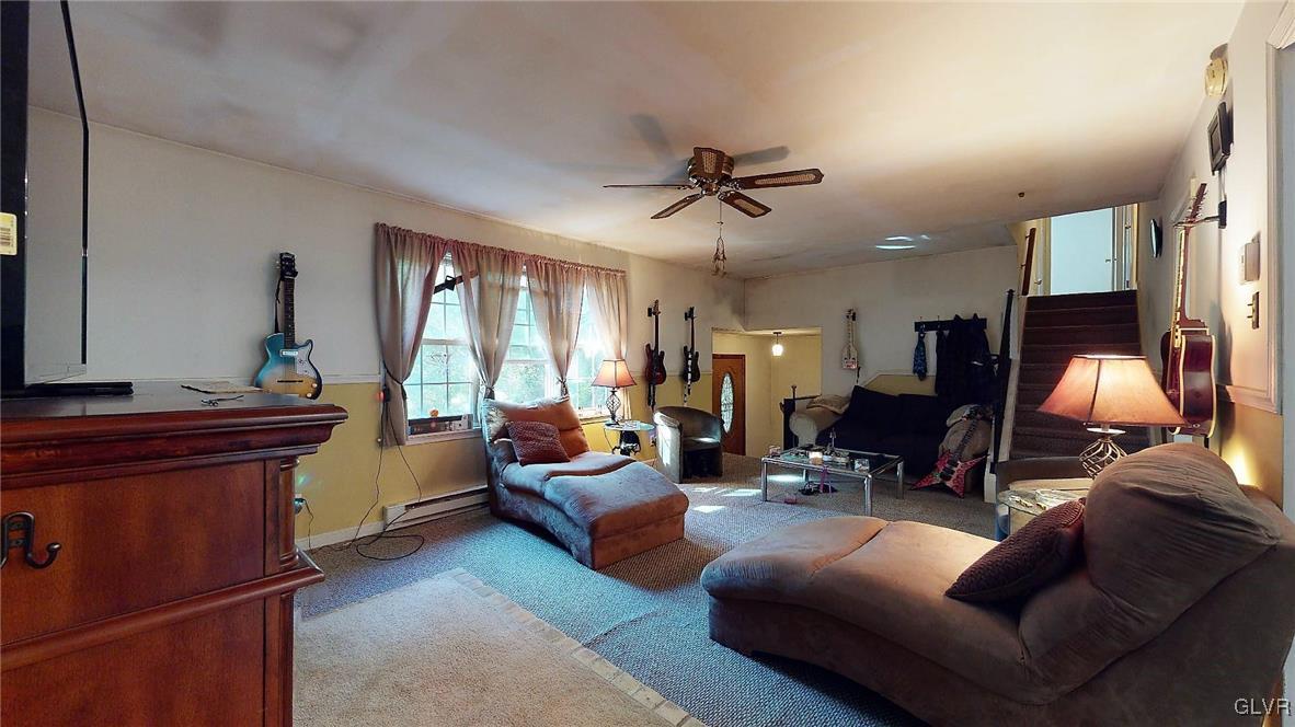 604 Walker Road Macungie, PA 18062 - Photo 6 of 41 Living Rm