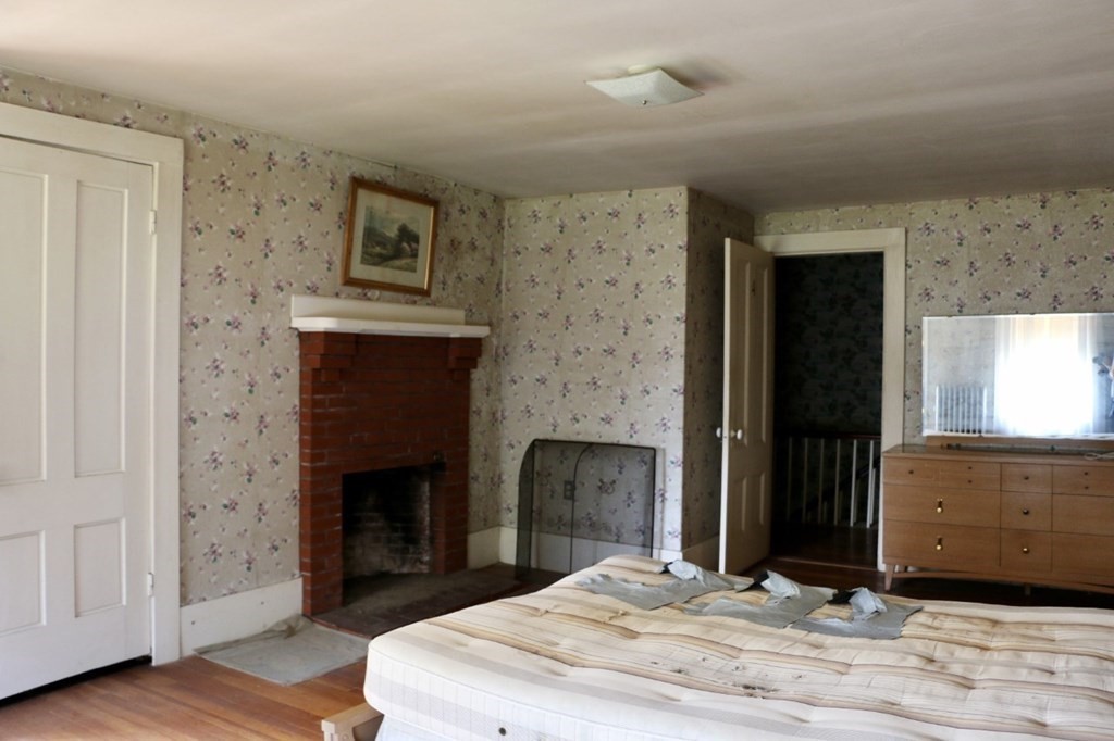 38 Great Road Maynard, MA 01754 - Photo 5 of 9