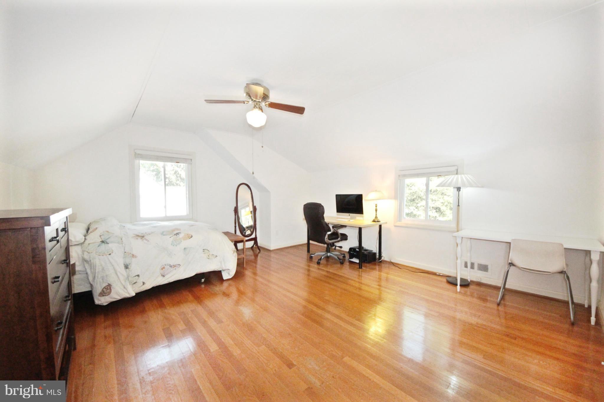 5449 Alta Vista Road Bethesda, MD 20814 - Photo 11 of 22 Bedroom