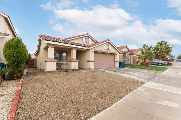 $2,595 | 6669 Lucky Strike Way, Las Vegas, NV 89108