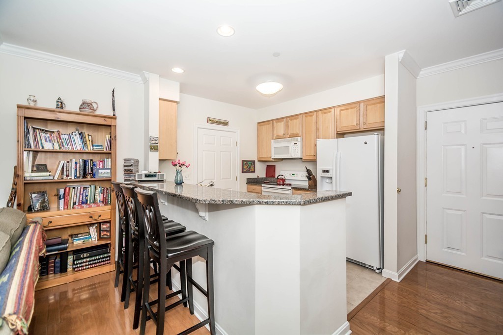 190 Chickering Road, Unit 209D North Andover, MA 01845 - Photo 8 of 27 Gallery Image 8