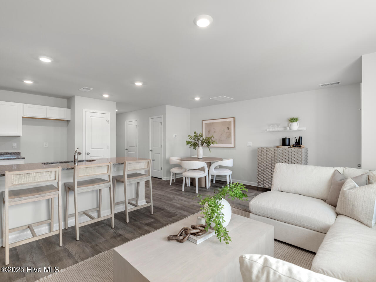 136 North Grassland Road, Unit 7 Surf City, NC 28445 - Photo 14 of 50 Similar