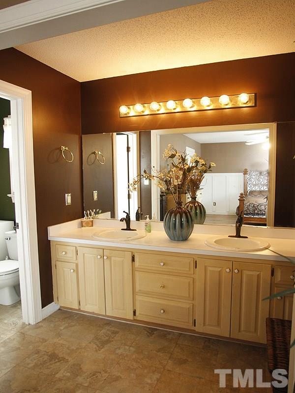 609 Chapwith Road Garner, NC 27529 - Photo 8 of 13 Gallery Image 8