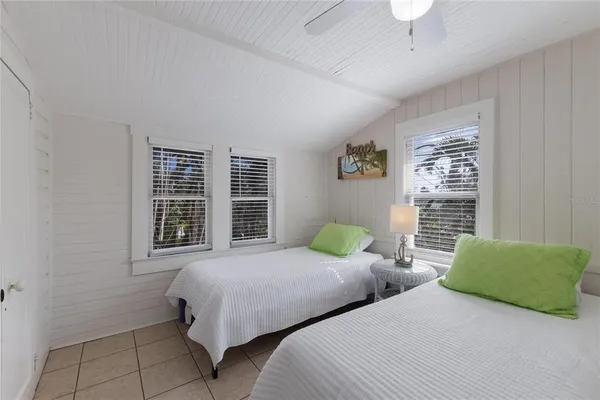 $4,200,000 | 3007 Avenue F, Unit 1 3 4, Holmes Beach, FL 34217