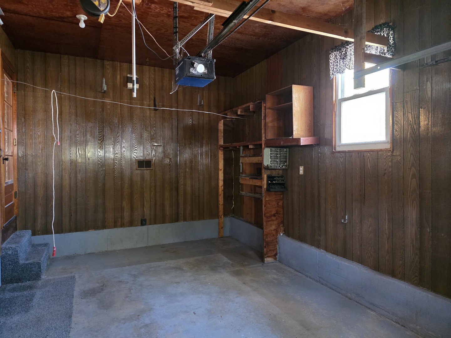 1402 9th Avenue Rock Falls, IL 61071 - Photo 12 of 14 a view of empty room with fan and window