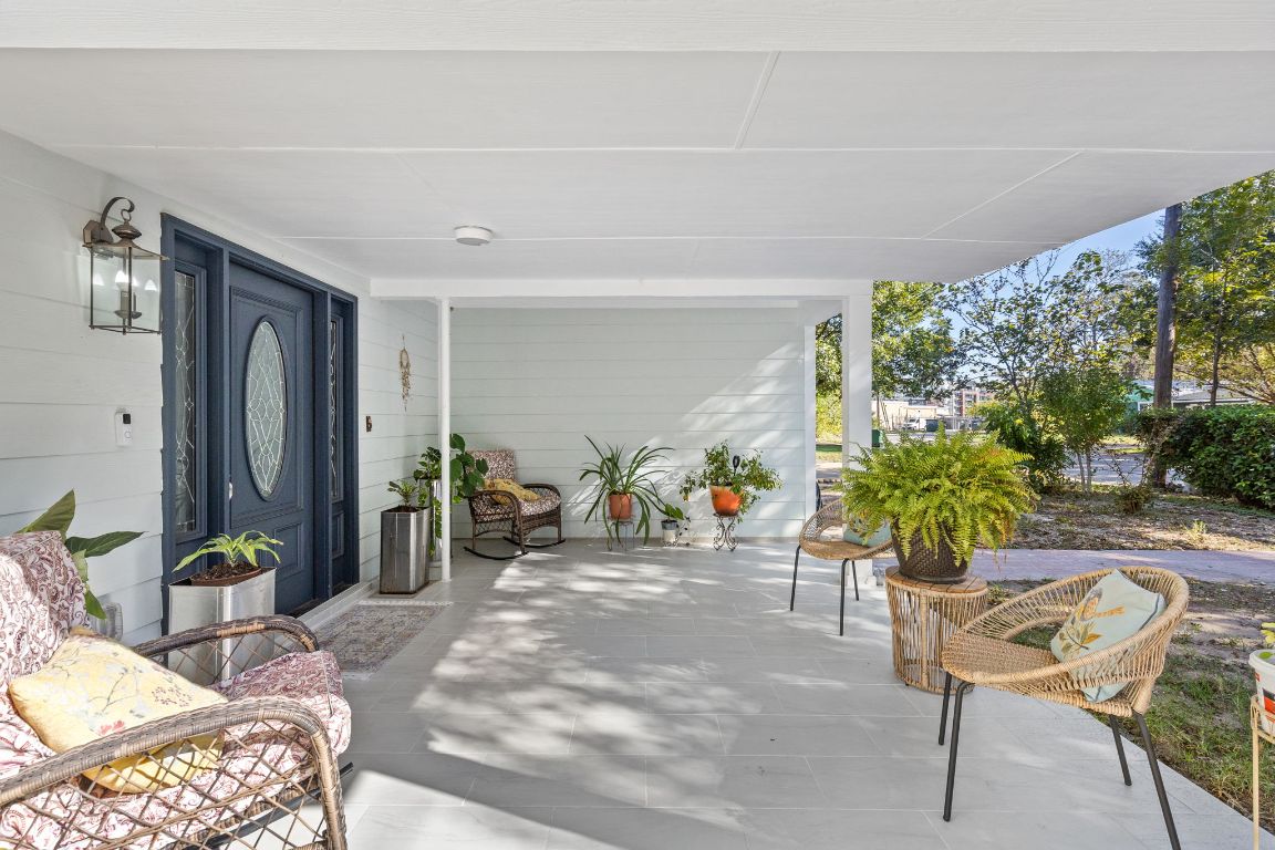 3308 Bengston Street Austin, TX 78702 - Photo 3 of 25 Complete 2024 Remodel