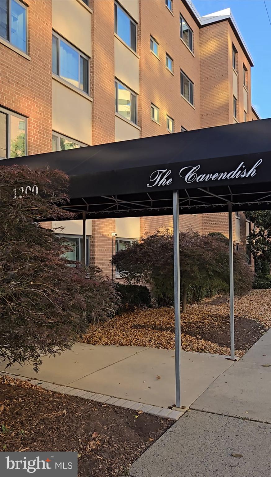 1200 South Arlington Ridge Road, Unit 403 Arlington, VA 22202 - Photo 20 of 23 a front view of a building