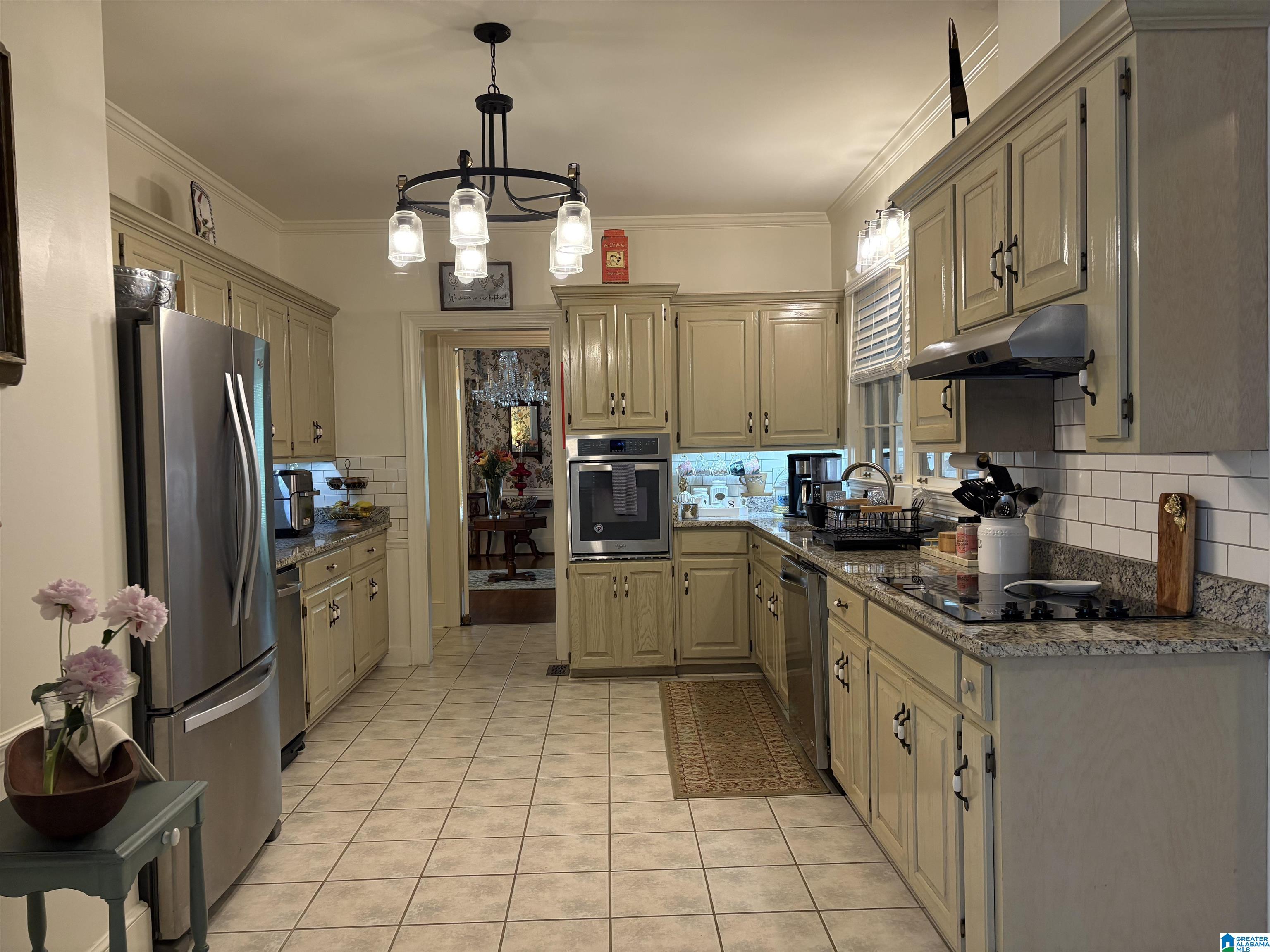307 Crestview Road Anniston, AL 36207 - Photo 2 of 38