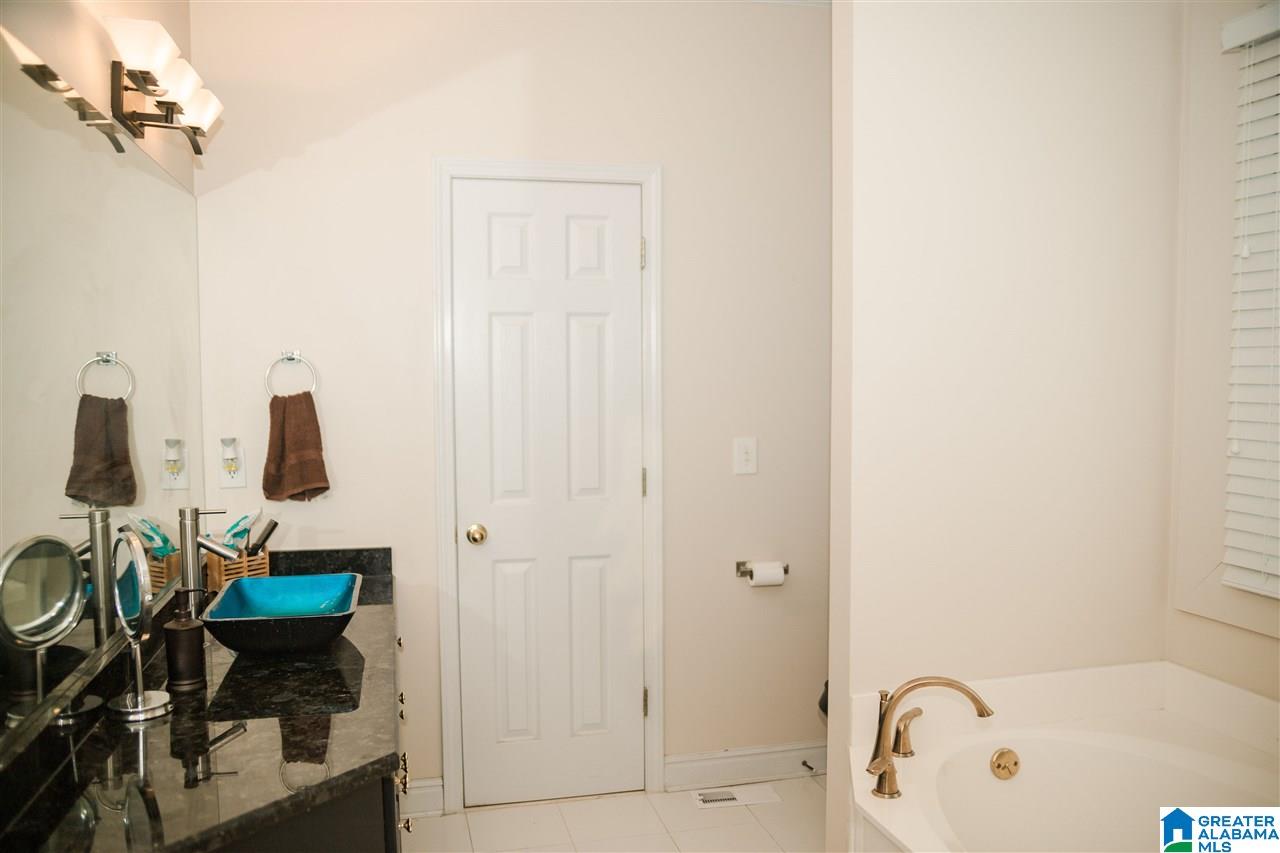 102 Edgewood Circle Oneonta, AL 35121 - Photo 20 of 36