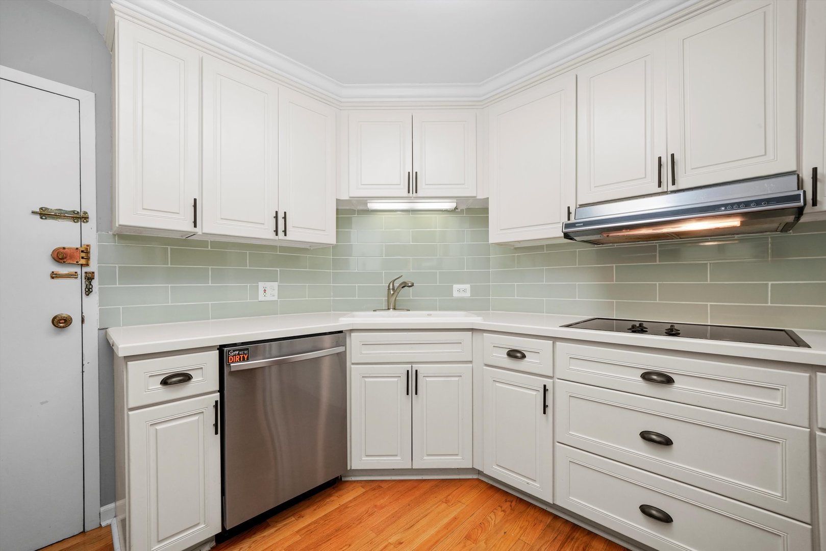 6033 North Sheridan Road, Unit 20G Chicago, IL 60660 - Photo 10 of 52 Gallery Image 10