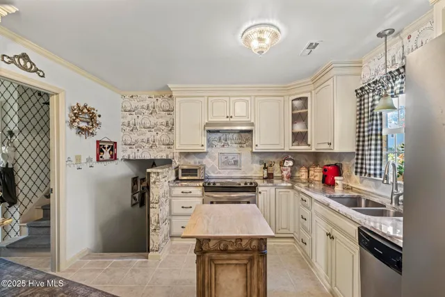 $350,000 | 508 University Drive, Jacksonville, NC 28546