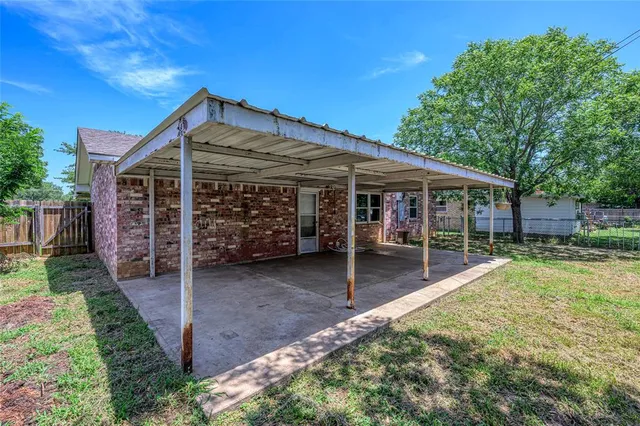 $172,900 | 2606 Easy Street, Denison, TX 75020