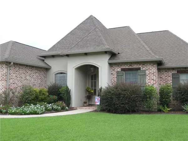 $449,000 | 320 De Zaire Drive, Madisonville, LA 70447