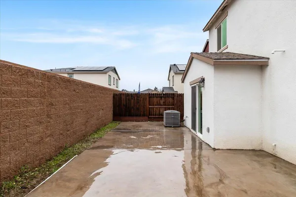 $545,000 | 6421 Maple Leaf Lane, Riverbank, CA 95367