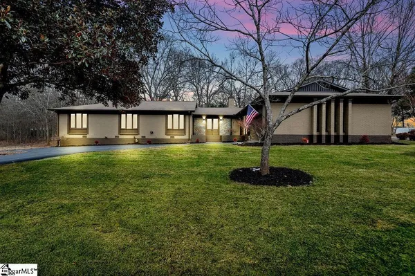 $574,000 | 311 Dunbarton Court, Spartanburg, SC 29307