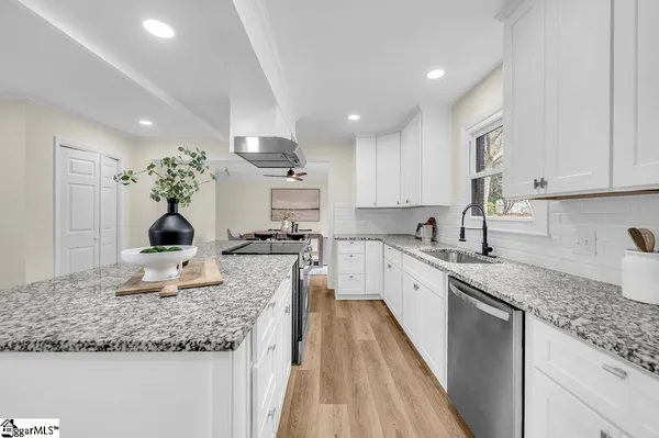 $574,000 | 311 Dunbarton Court, Spartanburg, SC 29307