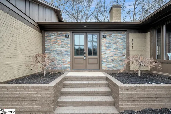 $574,000 | 311 Dunbarton Court, Spartanburg, SC 29307