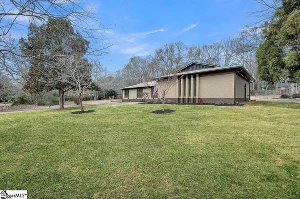 $574,000 | 311 Dunbarton Court, Spartanburg, SC 29307