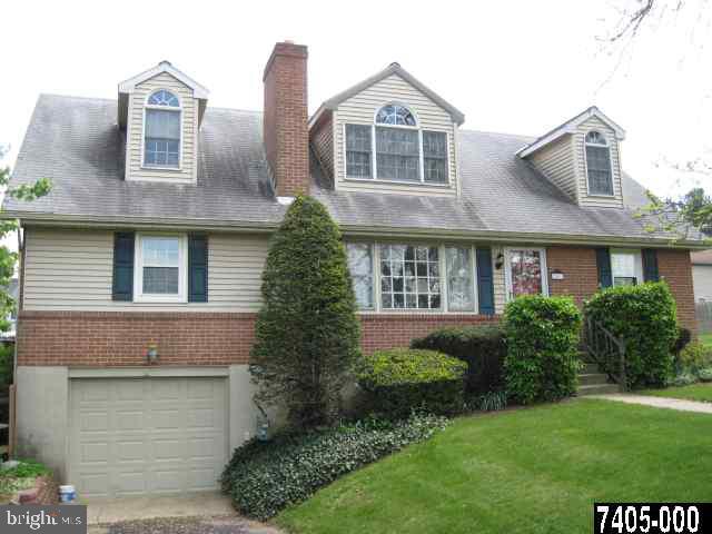 3053 Dundee Road York, PA 17406 - Photo 1 of 25 Gallery Image 1