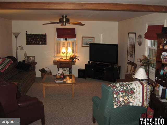 3053 Dundee Road York, PA 17406 - Photo 8 of 25 Gallery Image 8