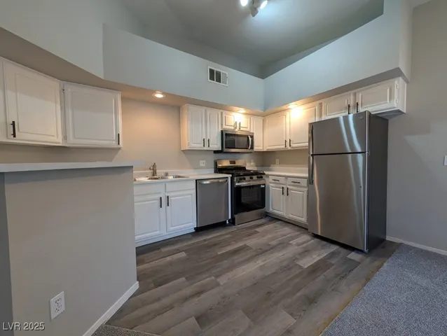 $1,395 | 8400 West Charleston Boulevard, Unit 220, Las Vegas, NV 89117