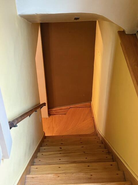 1726 Davis Avenue Whiting, IN 46394 - Photo 30 of 40 a view of an front door