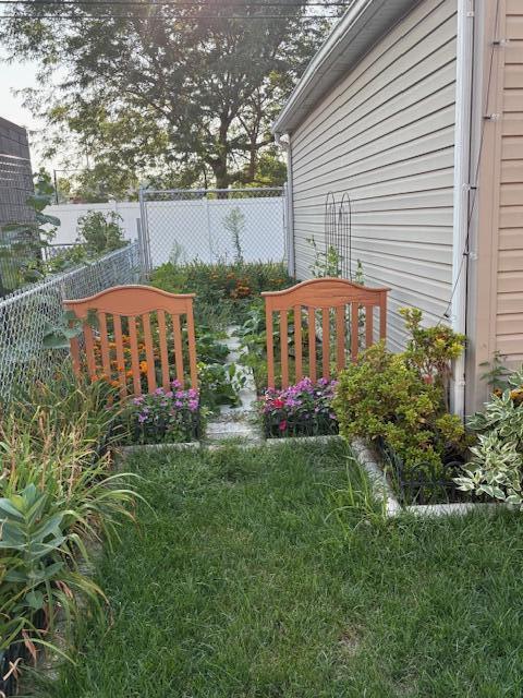 1726 Davis Avenue Whiting, IN 46394 - Photo 39 of 40 a view of a back yard