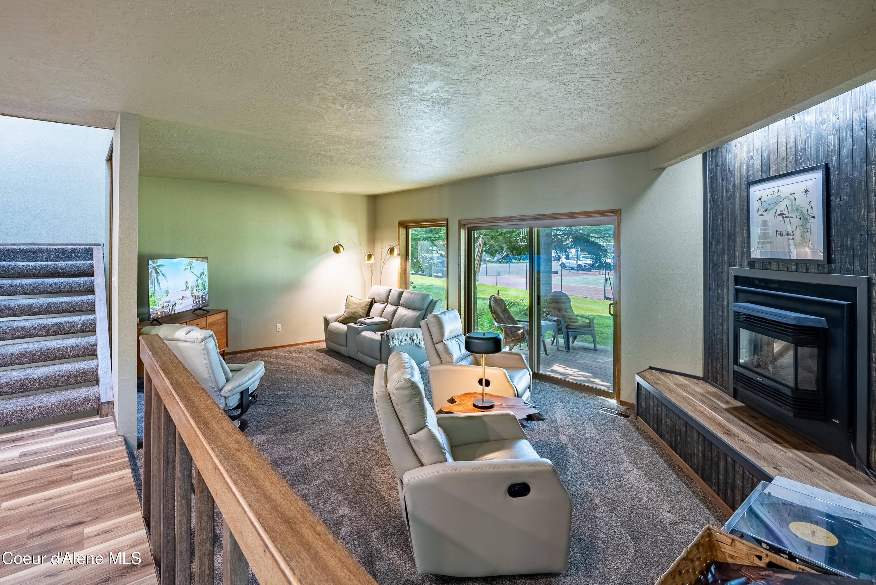 21392 North Circle Road, Unit 2 Rathdrum, ID 83858 - Photo 5 of 50 DSC07429-HDR