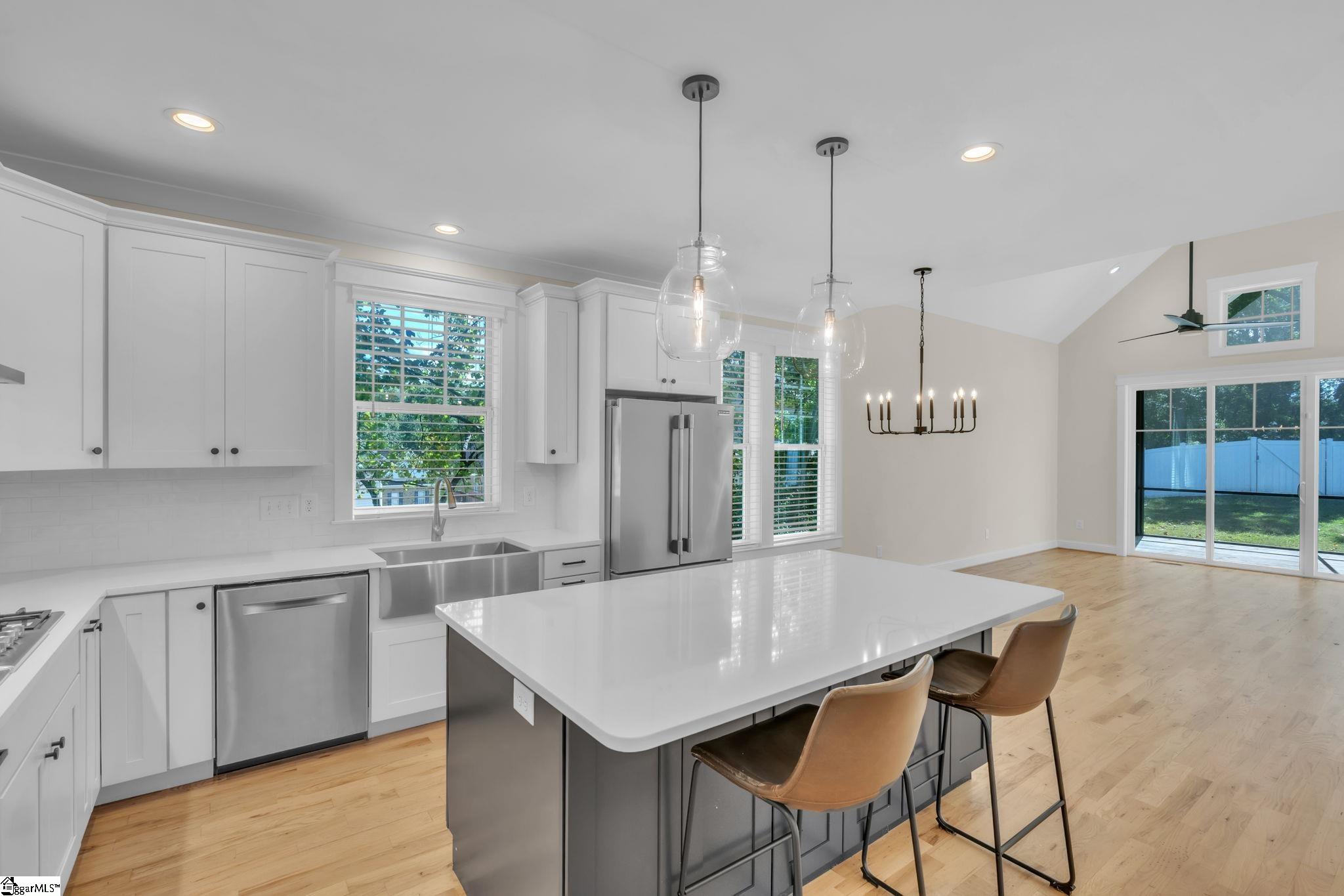 208 Orie Court Simpsonville, SC 29680 - Photo 4 of 32