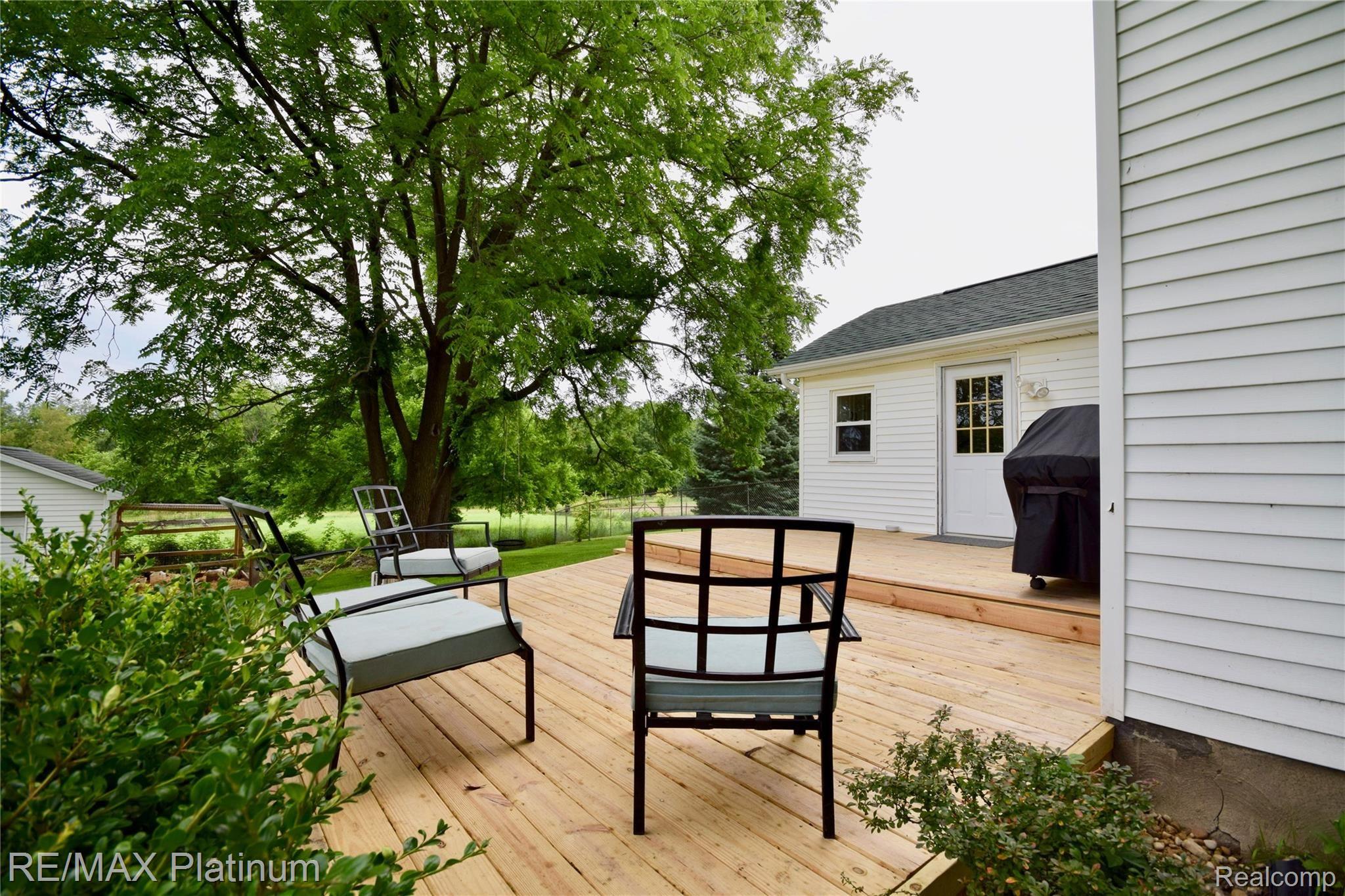 9163 Hogan Road Fenton, MI 48430 - Photo 28 of 34 DSC_0265.jpg