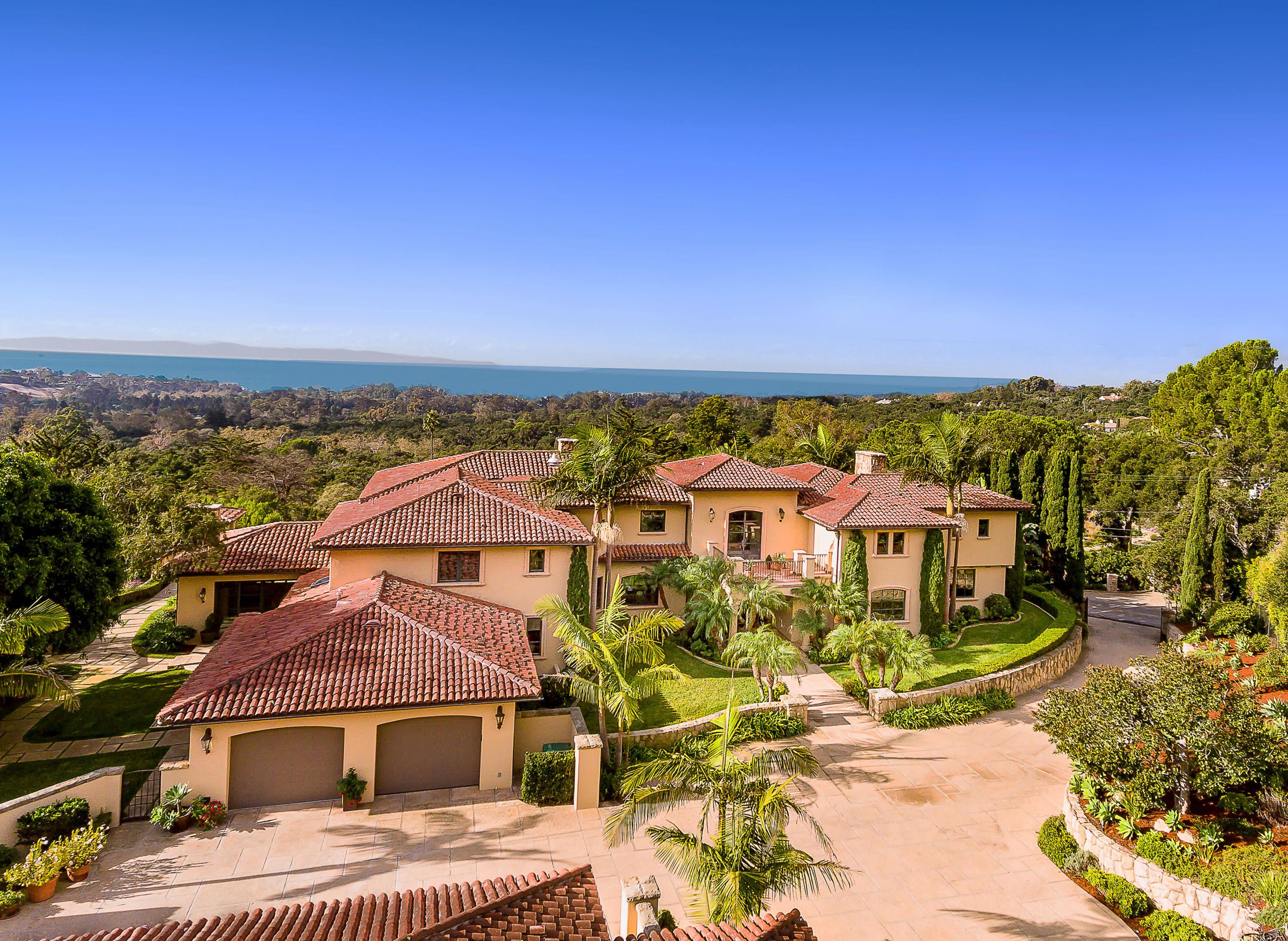 925 Lilac Drive Montecito, CA 93108 - Photo 3 of 17 Motor Court