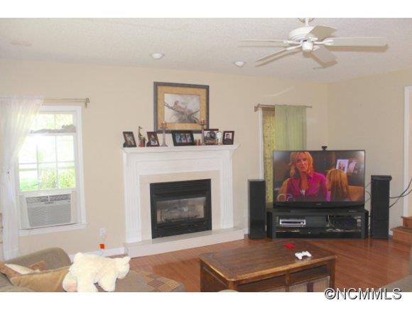 365 Robinson Creek Road Bostic, NC 28018 - Photo 6 of 19 Gallery Image 6
