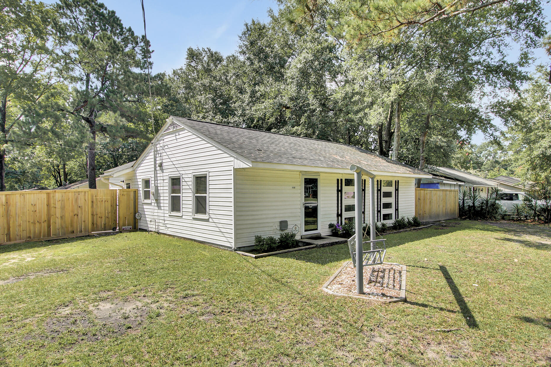 1135 Yeamans Hall Road Hanahan, SC 29410 - Photo 3 of 33 2