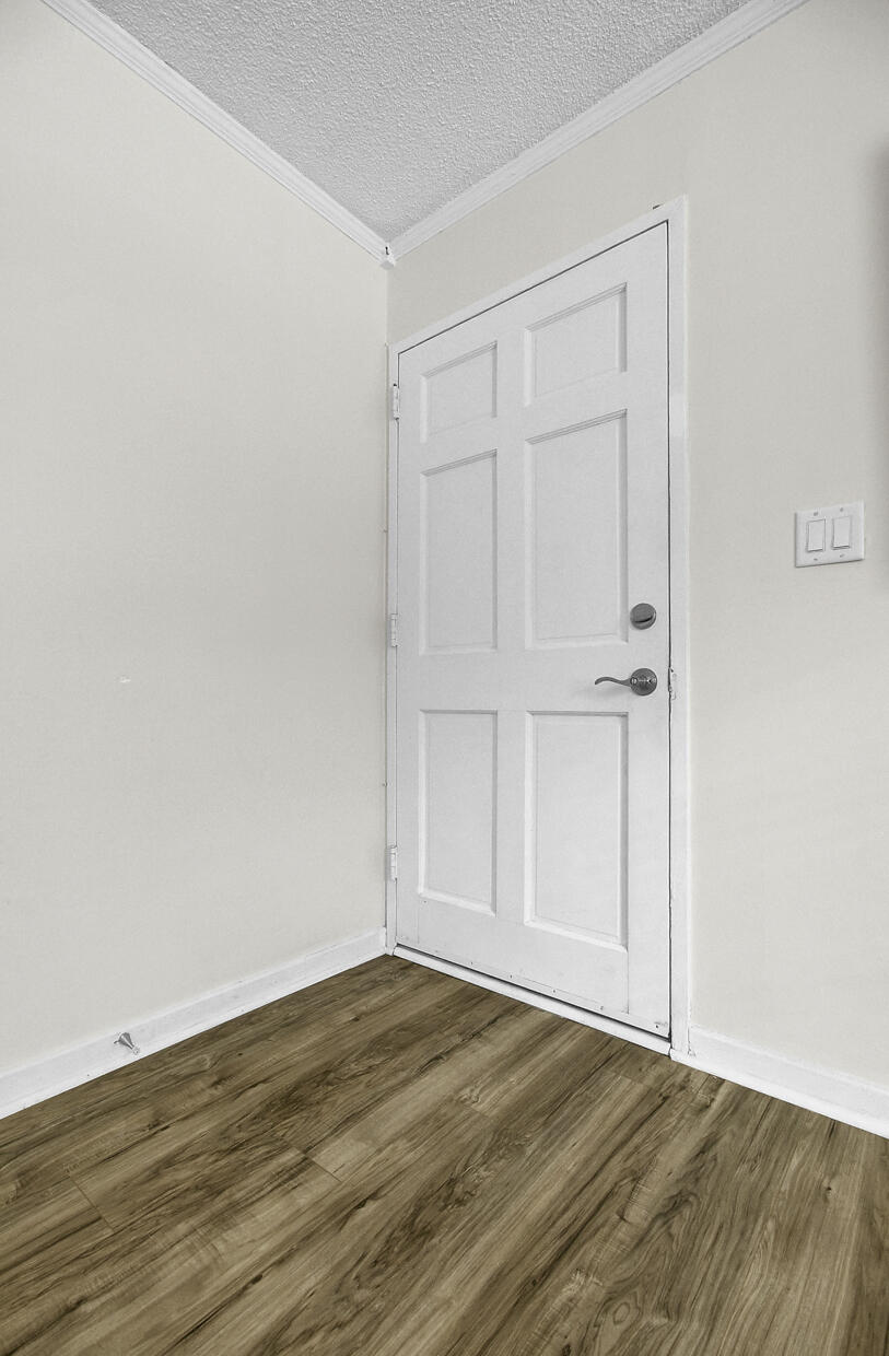 1135 Yeamans Hall Road Hanahan, SC 29410 - Photo 5 of 33 4