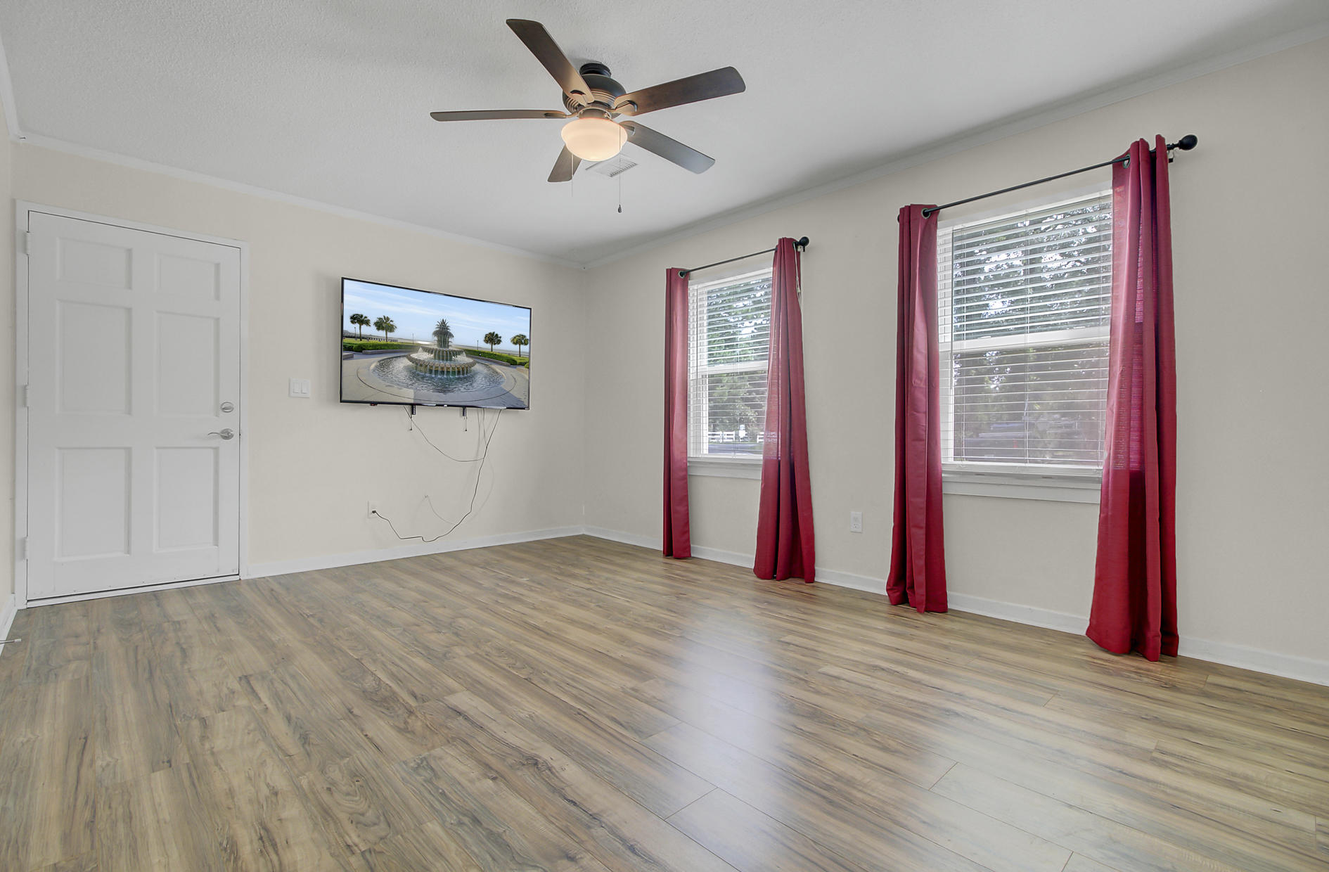 1135 Yeamans Hall Road Hanahan, SC 29410 - Photo 8 of 33 7