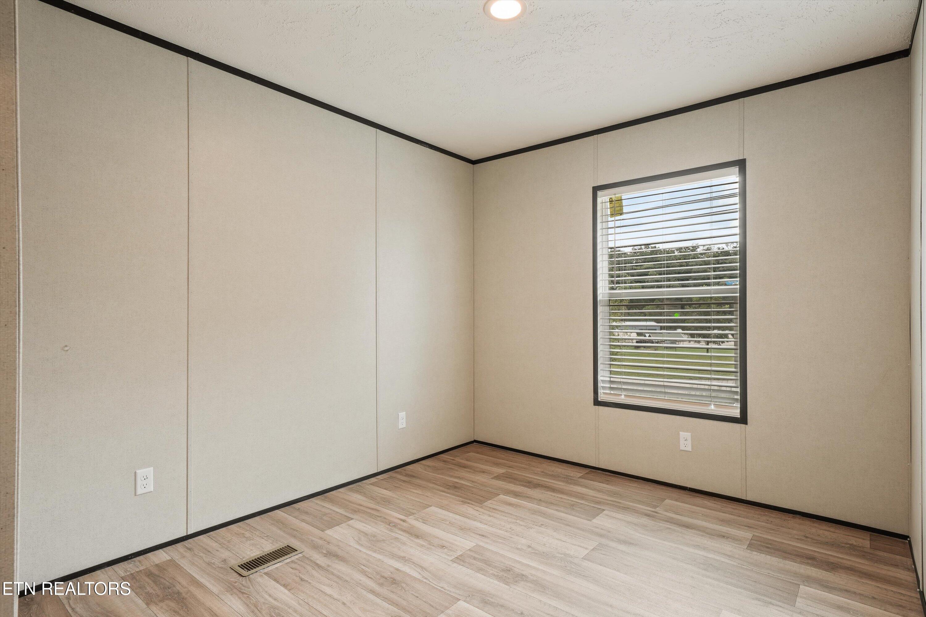 220 Emory Road Blaine, TN 37709 - Photo 27 of 44 BEDROOM 3