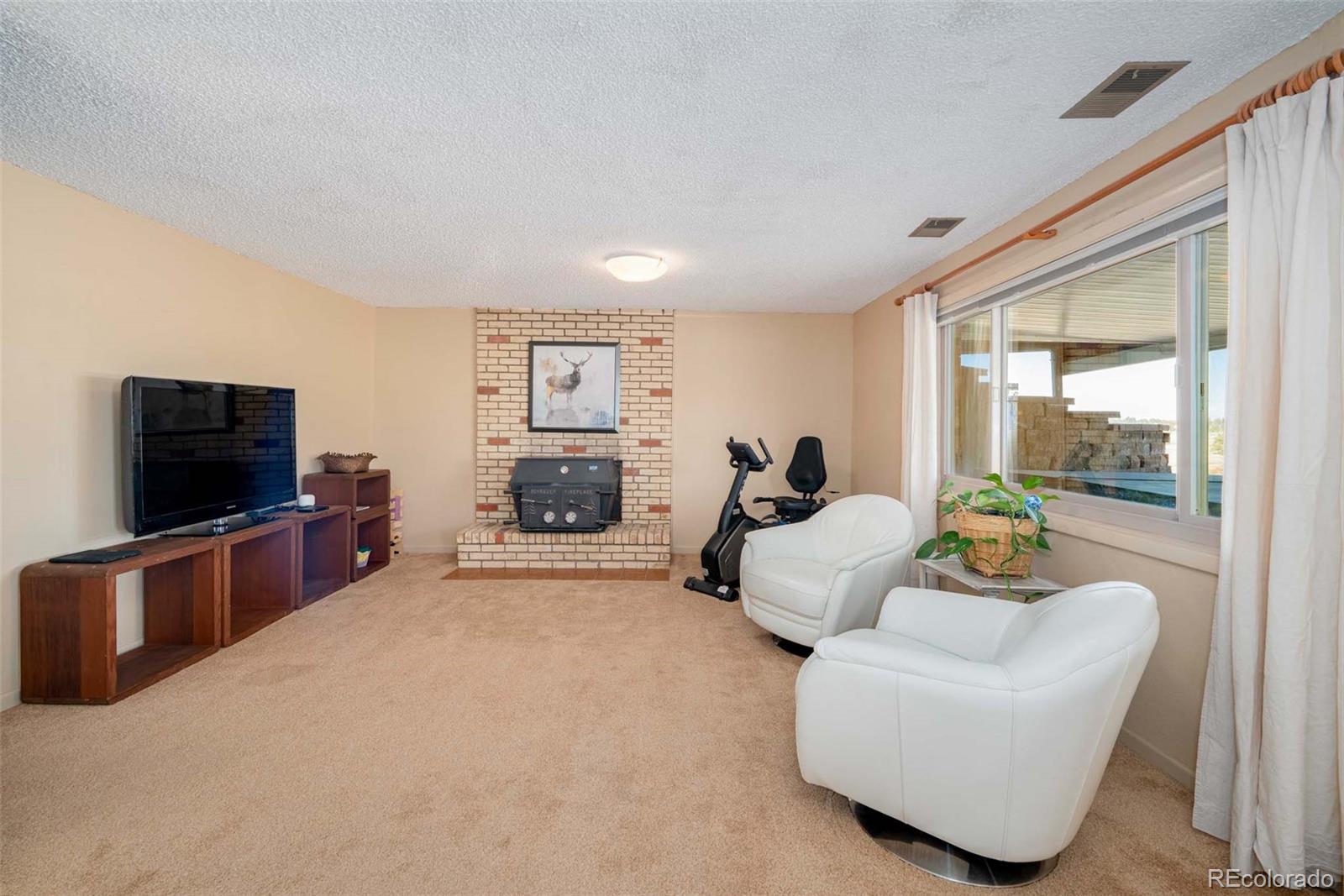 9560 Tomahawk Road Parker, CO 80138 - Photo 8 of 40 Gallery Image 8