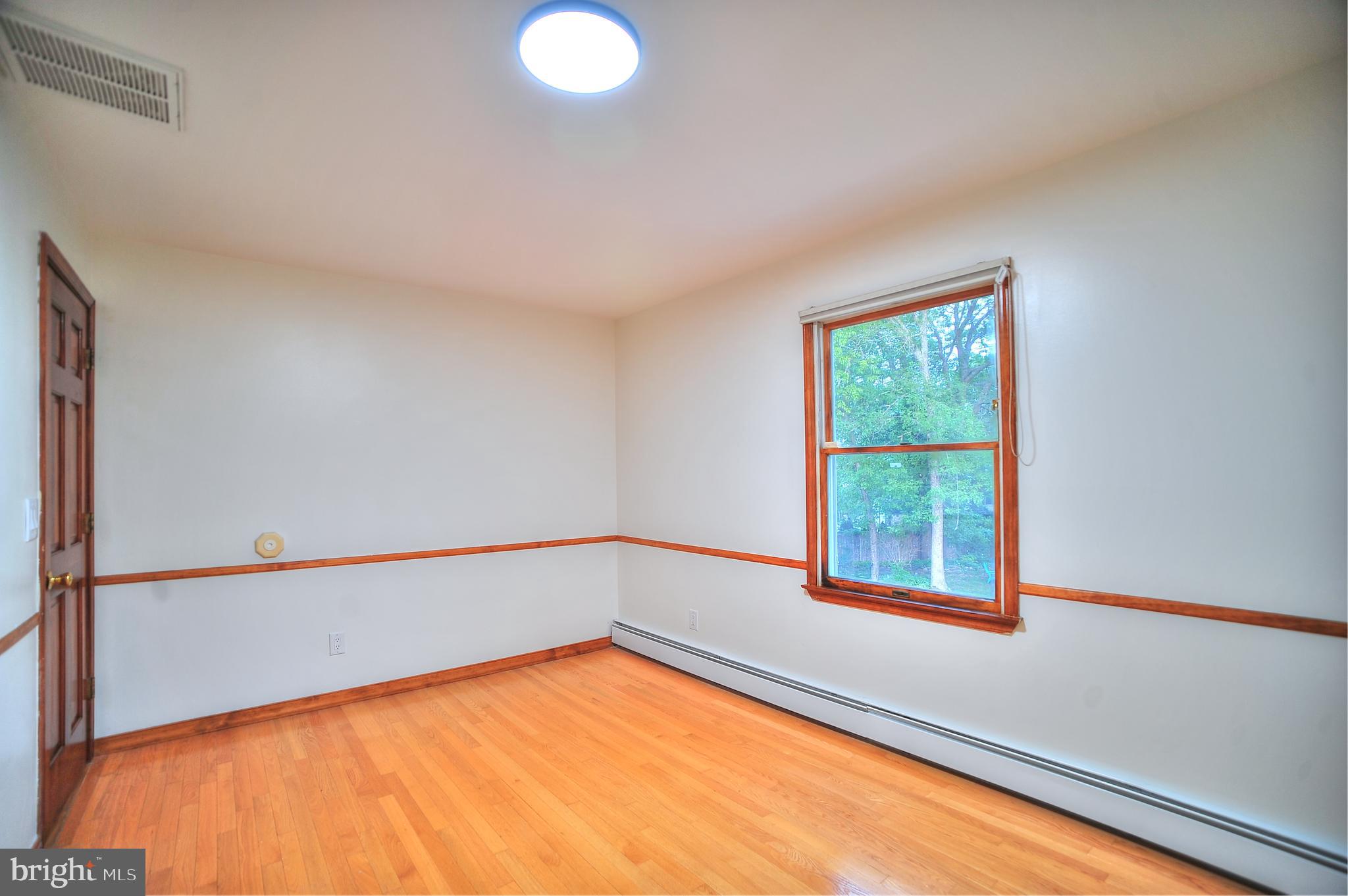 705 Princeton Road Lanoka Harbor, NJ 08734 - Photo 112 of 141 Third bedroom