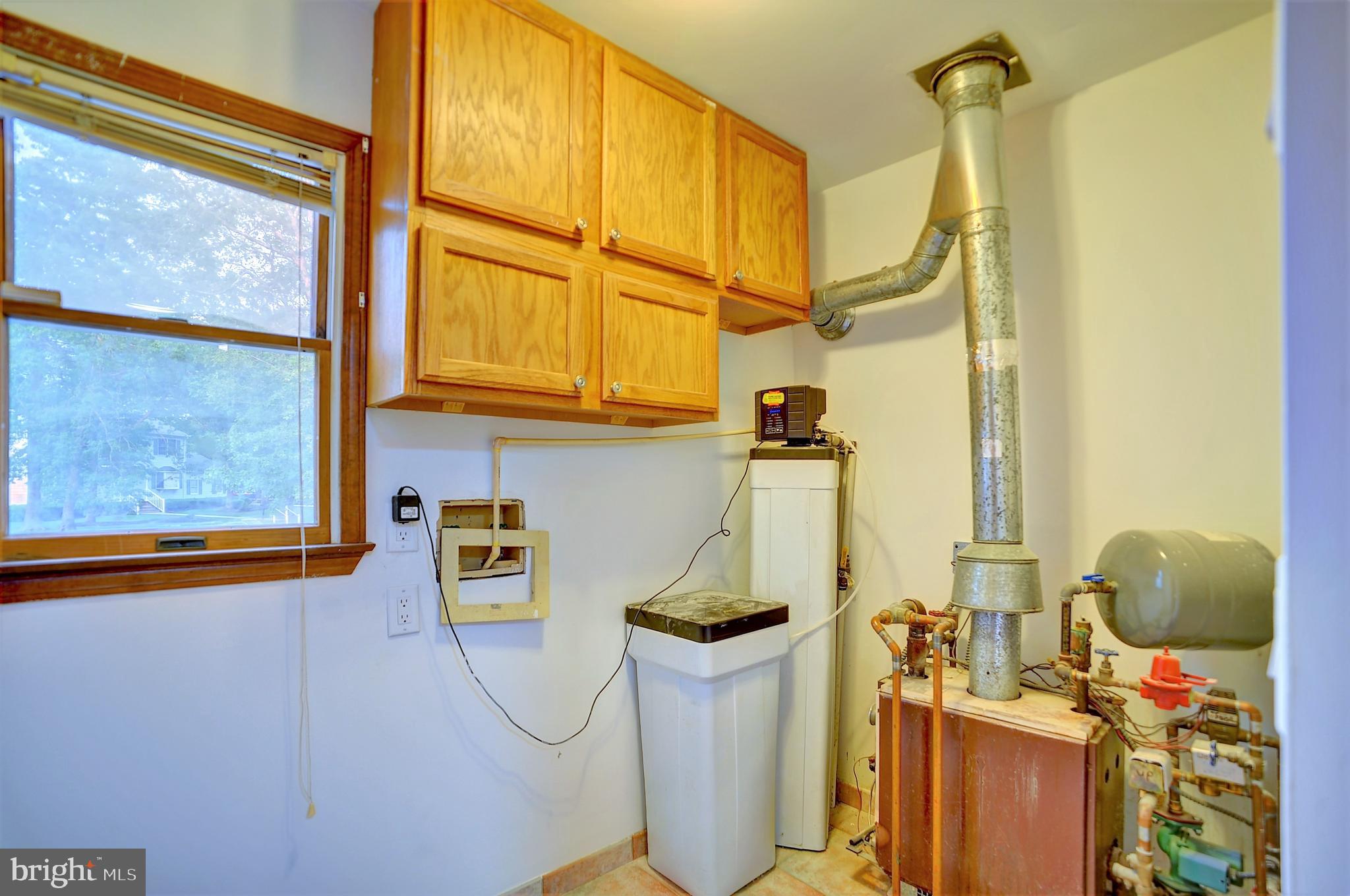 705 Princeton Road Lanoka Harbor, NJ 08734 - Photo 122 of 141 Laundry area