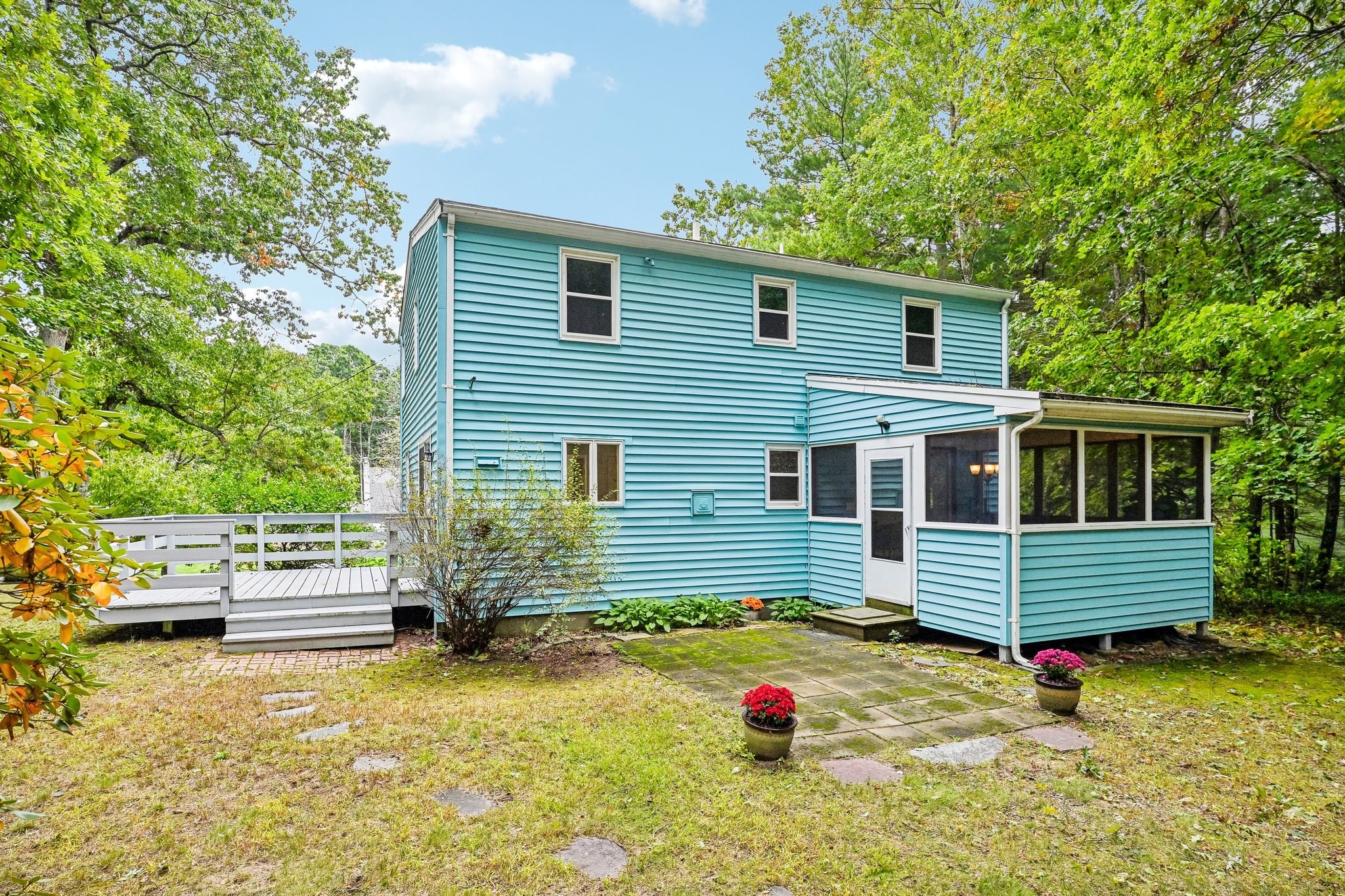 18 Eleanor Road Walpole, MA 02081 - Photo 34 of 38 Gallery Image 34