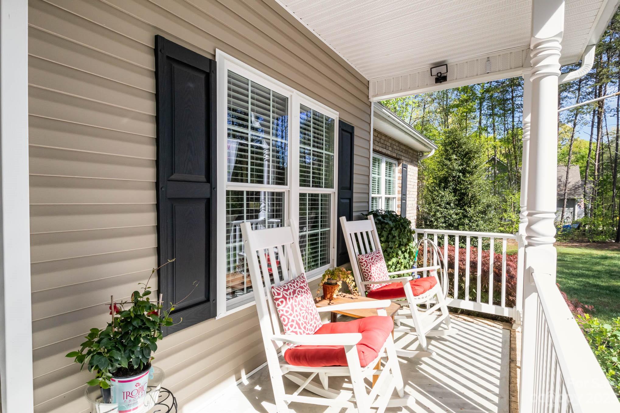2255 South Paraham Road York, SC 29745 - Photo 4 of 33 a view of a chair and tables in the balcony