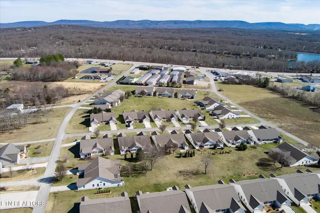 $319,900 | 97 Golf Club Crossover, Crossville, TN 38571