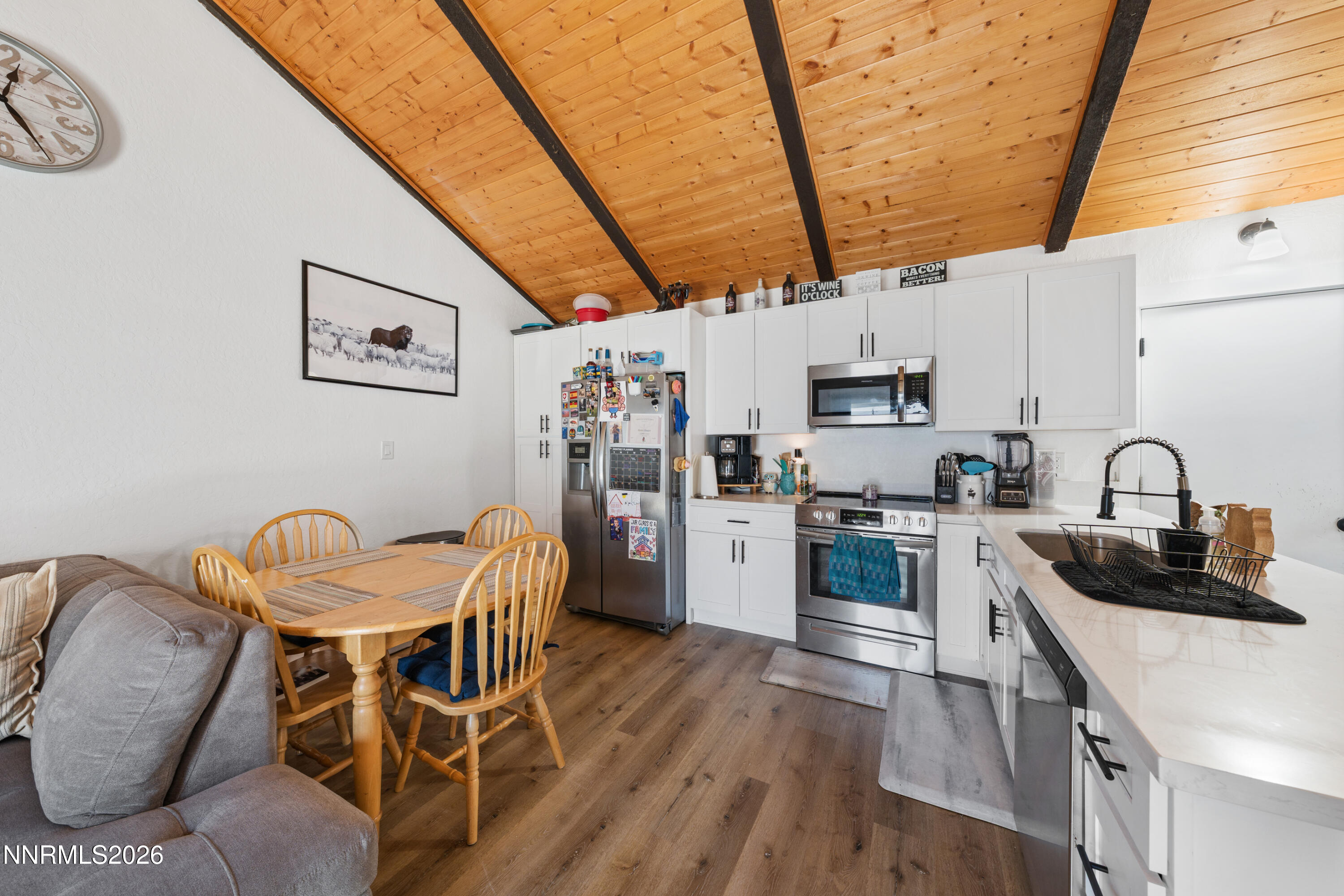 21 Castle Way Carson City, NV 89706 - Photo 6 of 36 A7V09795