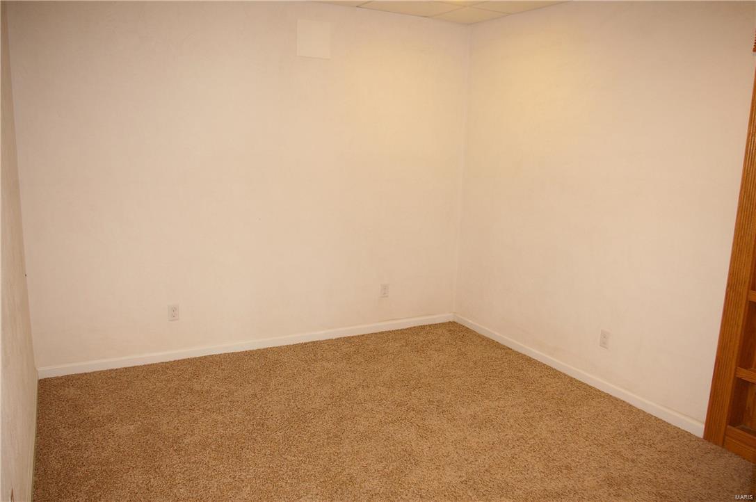 8233 Peabody Road Freeburg, IL 62243 - Photo 27 of 36 Gallery Image 27