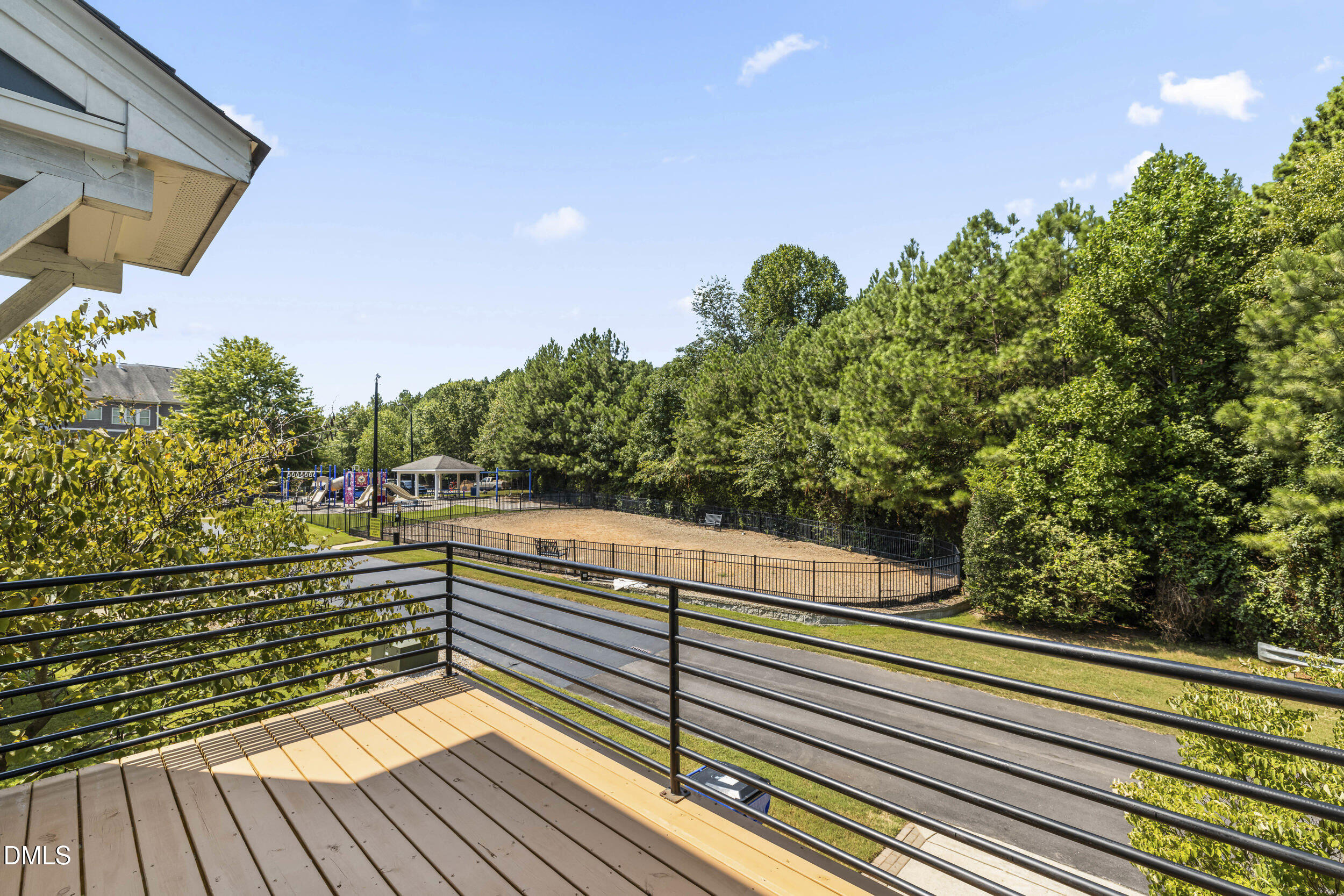 1529 Crafton Way Raleigh, NC 27607 - Photo 20 of 48 40_5i3a1914