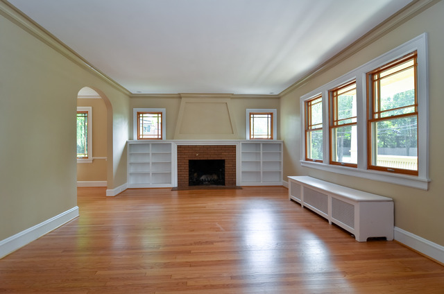 380 Locust Road Winnetka, IL 60093 - Photo 2 of 18