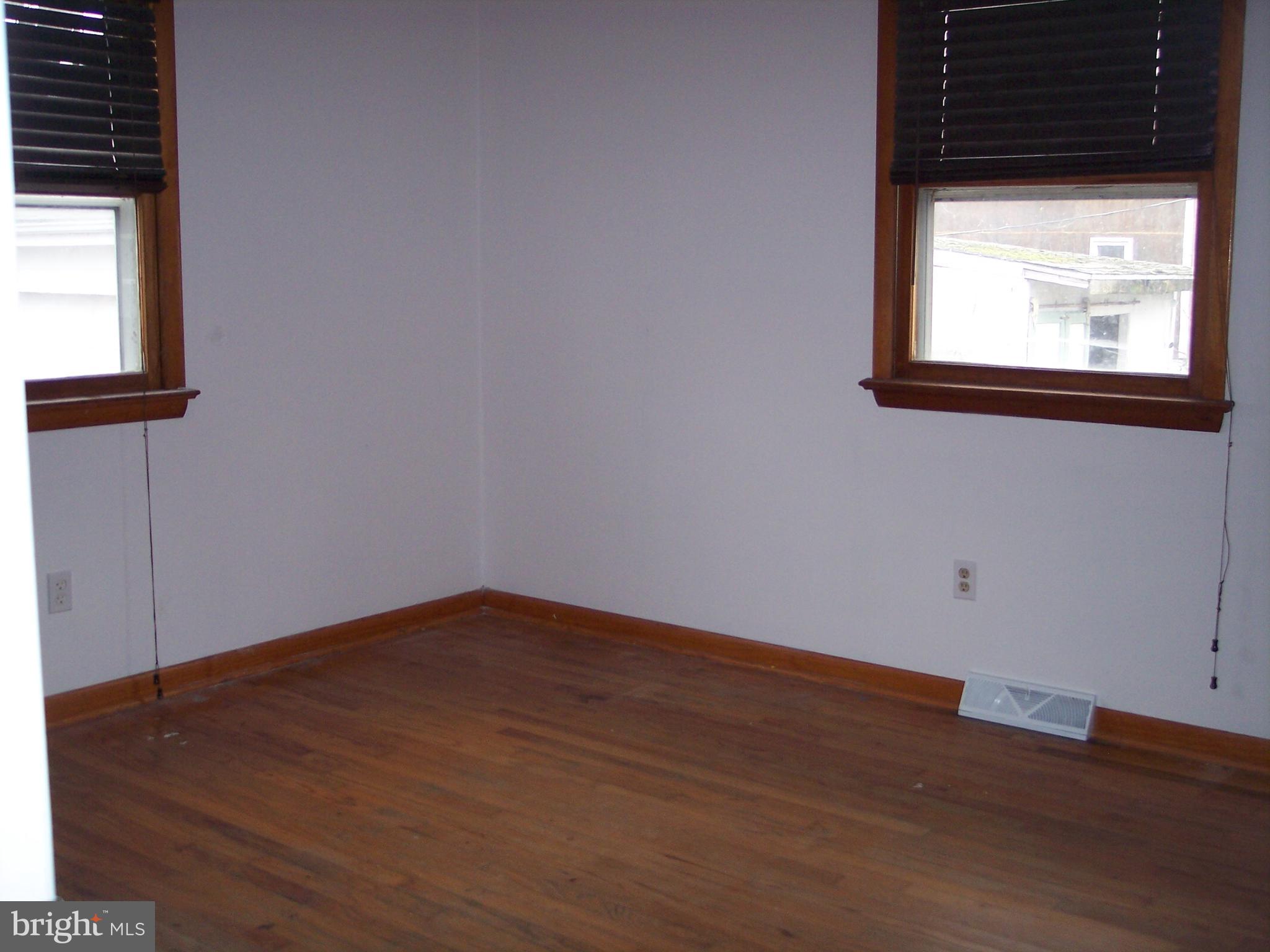 9 Cove Road Penns Grove, NJ 08069 - Photo 13 of 19 Bedroom 3