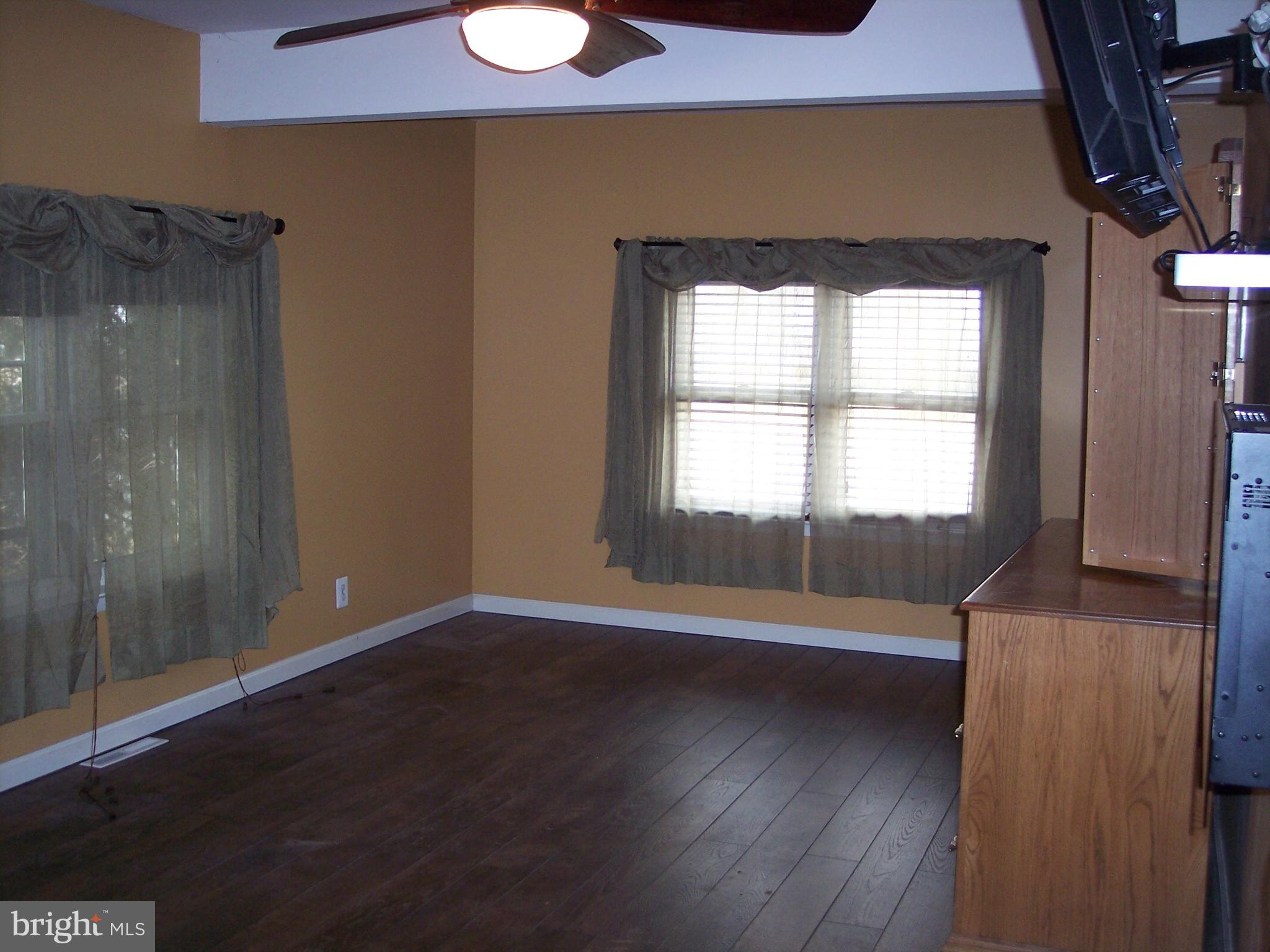 9 Cove Road Penns Grove, NJ 08069 - Photo 14 of 19 Master Bedroom