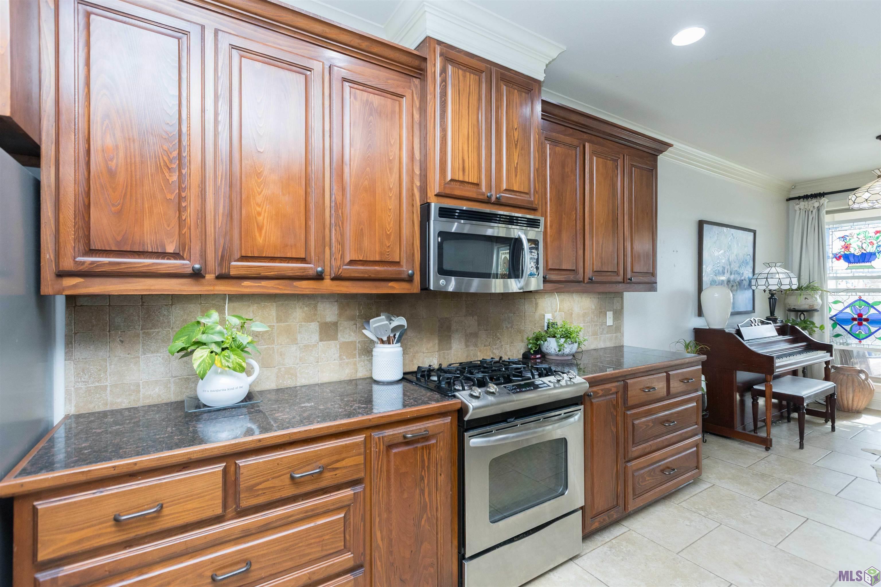 10536 Hill Pointe Avenue Baton Rouge, LA 70810 - Photo 16 of 37